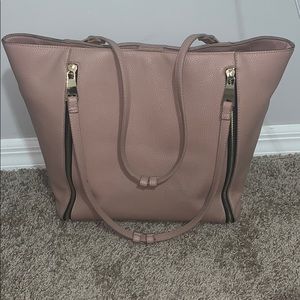 Travel Tote